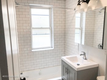 4049-57 N. Francisco Ave. 1-2 Beds Apartment for Rent - Photo Gallery 5