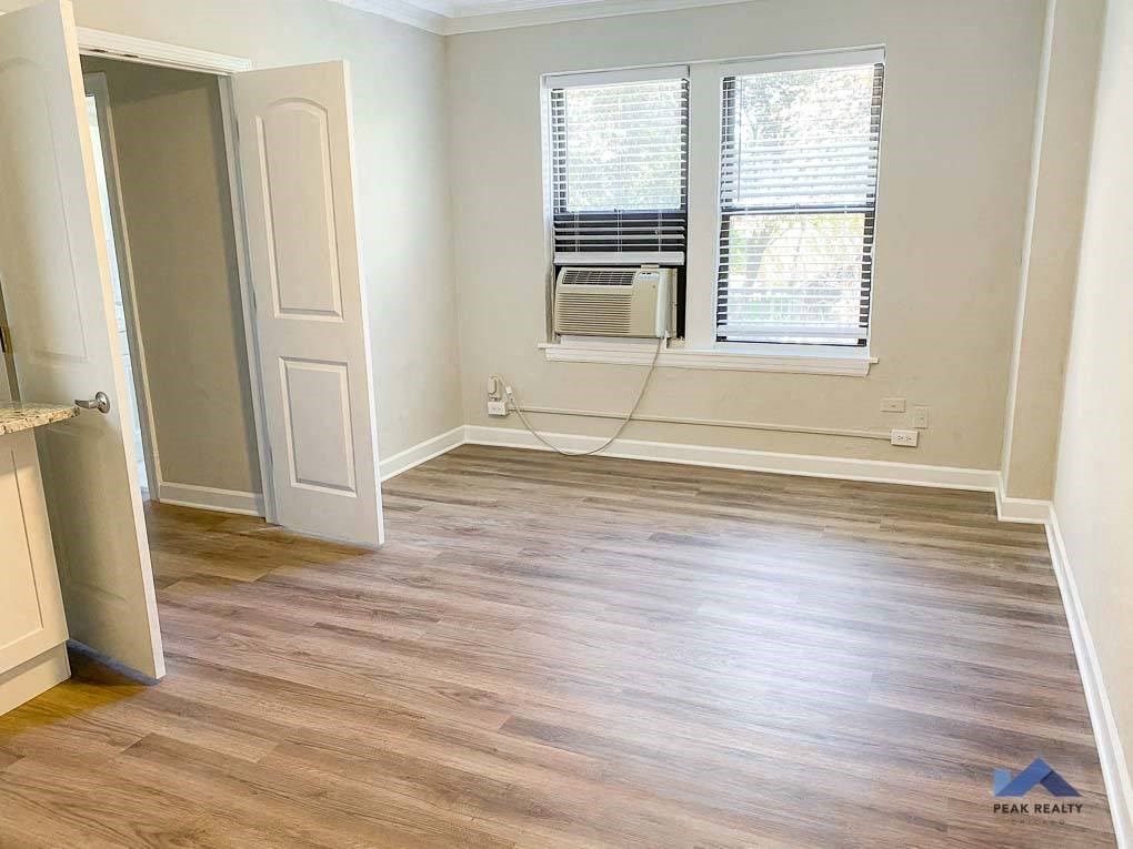 444 W. St. James Pl.