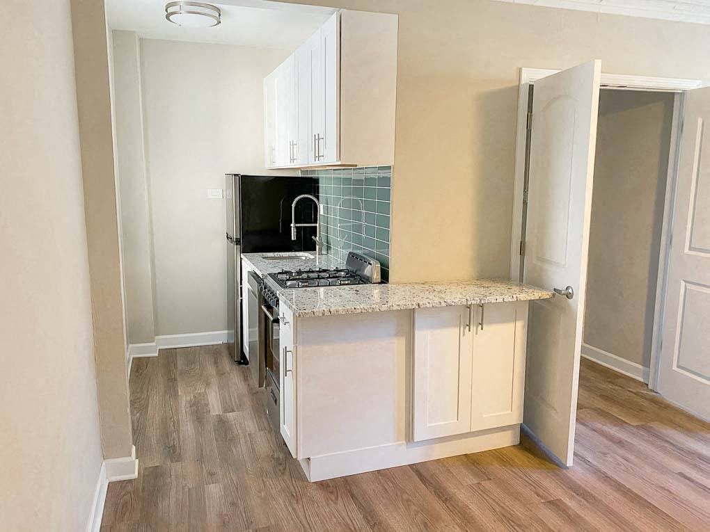 444 W. St. James Pl.