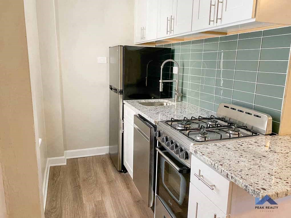 444 W. St. James Pl.