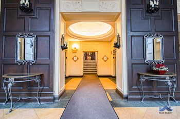 444 W. St. James Pl. Studio-1 Bed Apartment, Supera for Rent - Photo Gallery 3