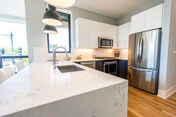 4747-59 N. Ashland Ave. 1-2 Beds Apartment for Rent - Photo Gallery 5