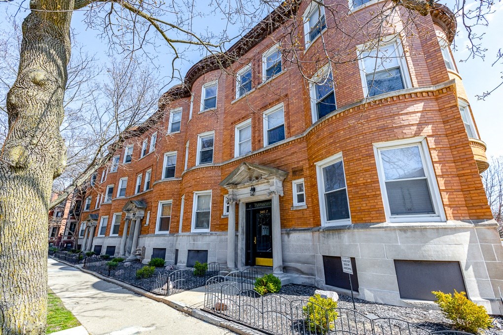 5437 Harper Building in Hyde Park Chicago