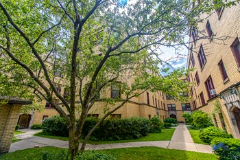 5464-76 S. Harper Ave. Studio-1 Bed Apartment for Rent - Photo Gallery 3