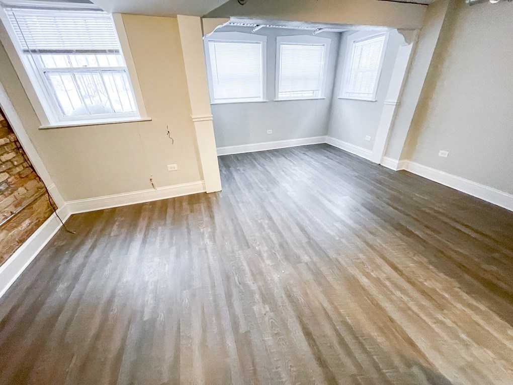 543-49 W. Arlington Pl.