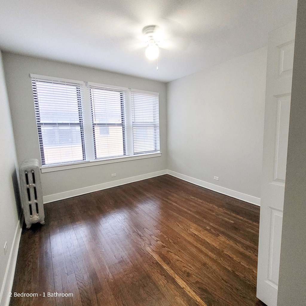 A modern high-rise building located at 5501 S Everett, Chicago Apartments. Explore luxury living with Peak Properties.