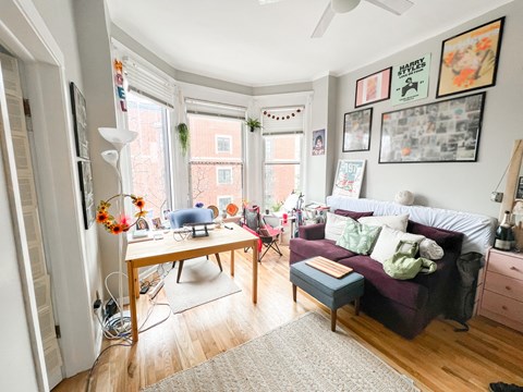 959 W. Webster 2 Beds Apartment for Rent