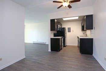 280 Spring Hill Dr Studio-2 Beds Apartment for Rent - Photo Gallery 3