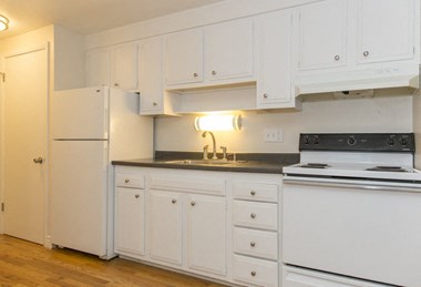 1338 Franklin St 1-2 Beds Apartment for Rent