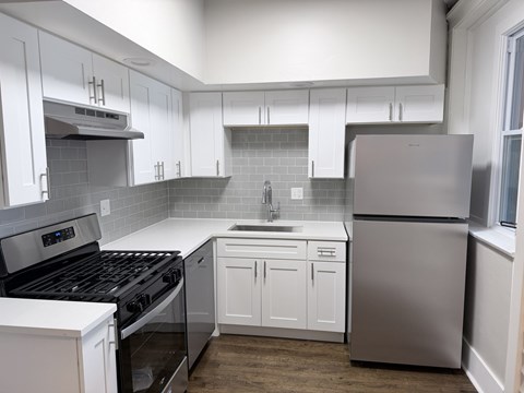 3305-09 W. Sunnyside Ave. 2-3 Beds Apartment for Rent