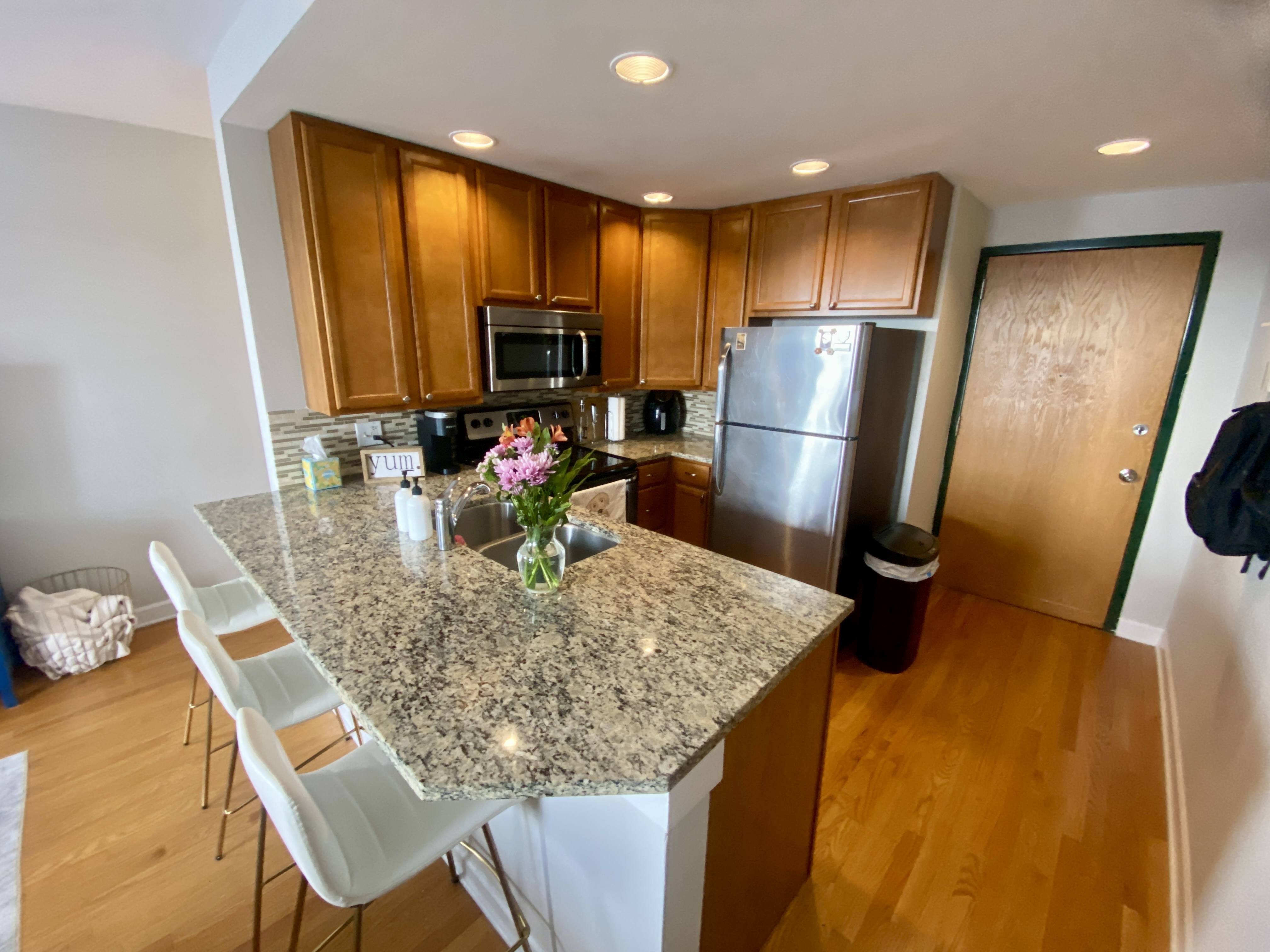 1170 N. Milwaukee Ave.