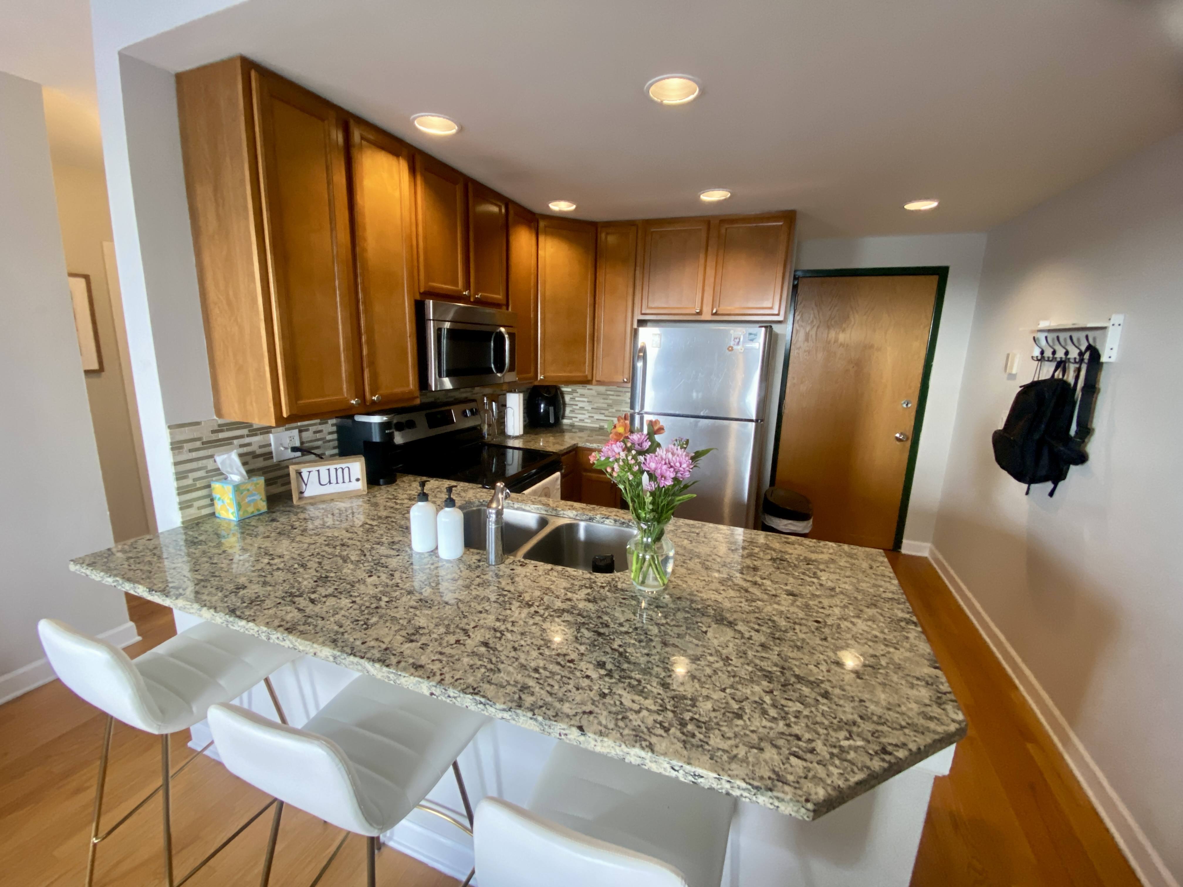 1170 N. Milwaukee Ave.