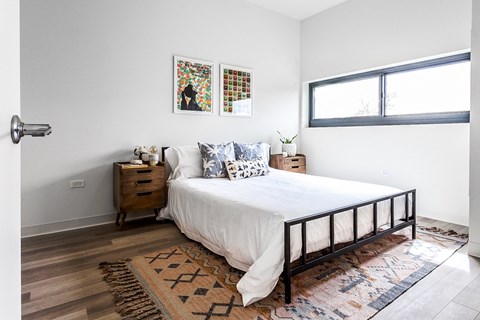 L Logan Square Apartments