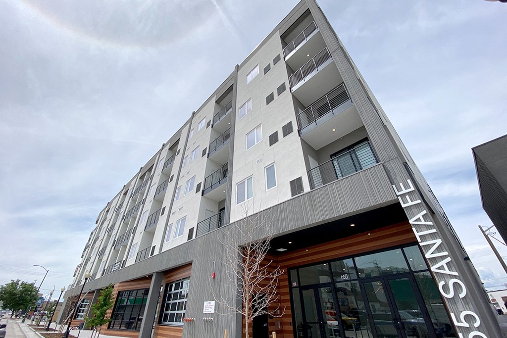 a large apartment building on a city street