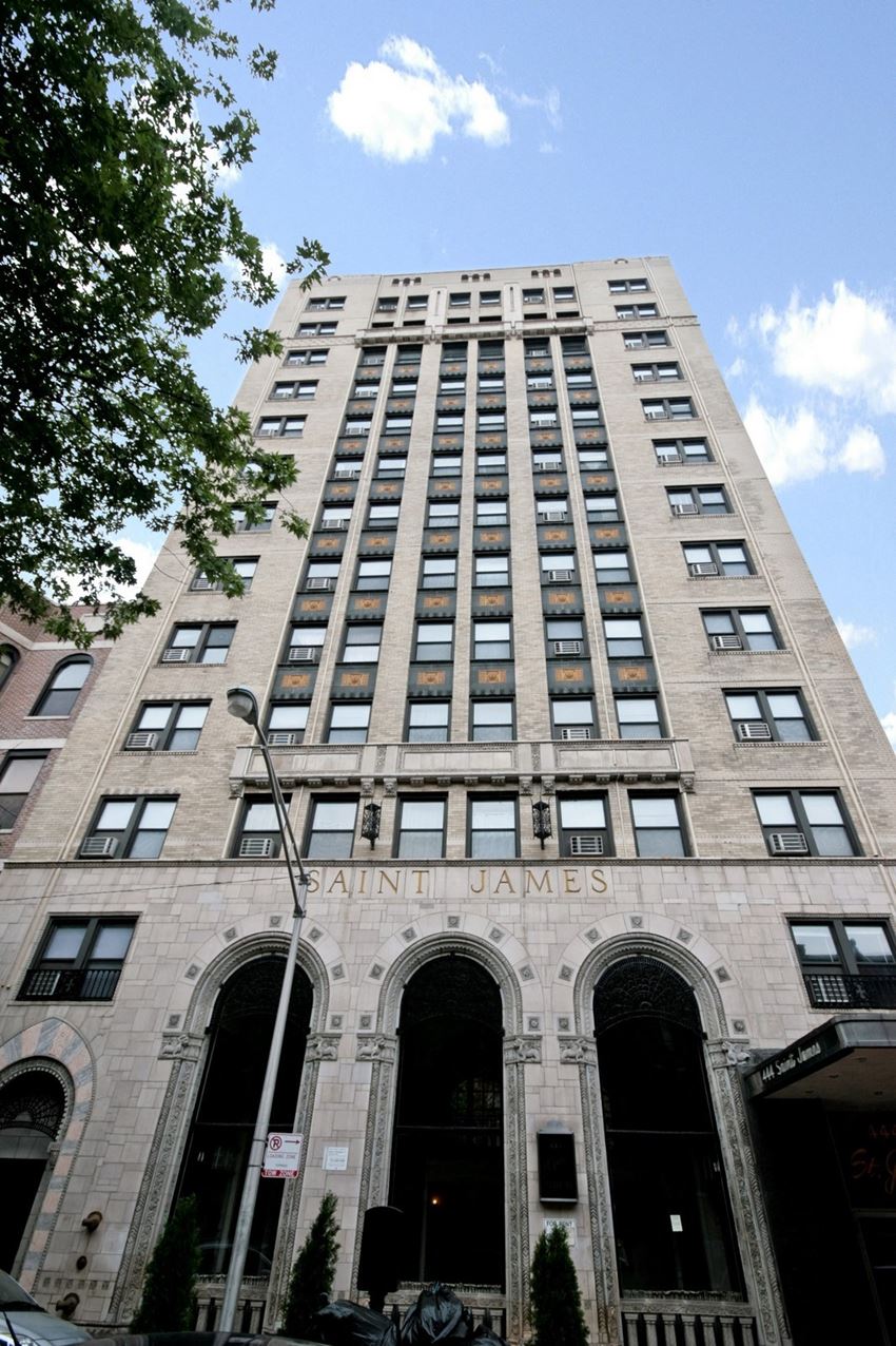 444 W. St. James Pl. Studio-1 Bed Apartment, Supera for Rent - Photo Gallery 1
