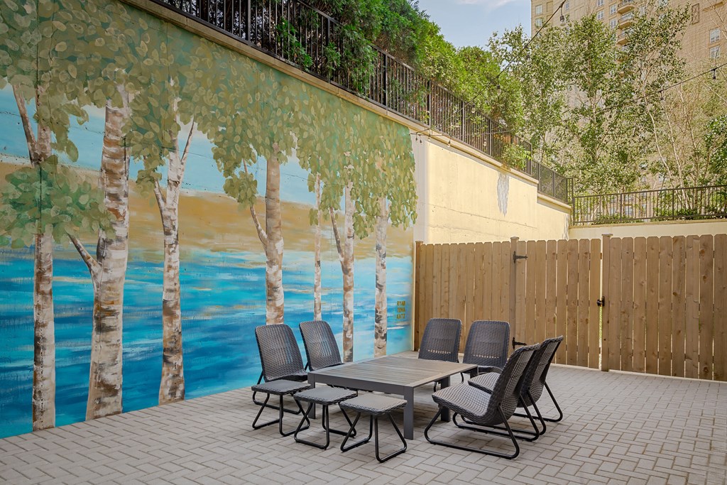 444 W. St. James Pl.