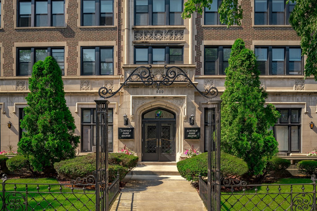 the building in which the apartment is located