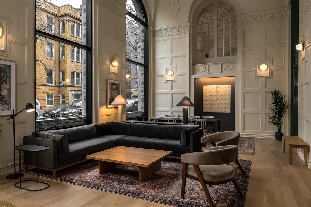 444 W. St. James Pl.