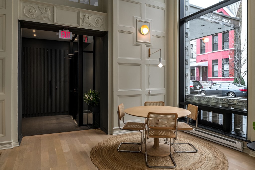 444 W. St. James Pl.