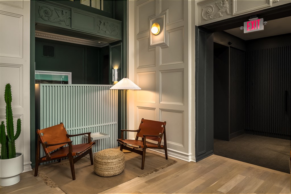 444 W. St. James Pl.