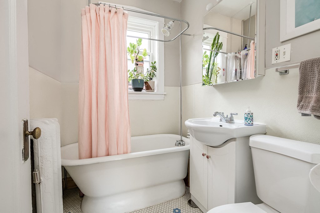 523-31 W. Fullerton Ave.