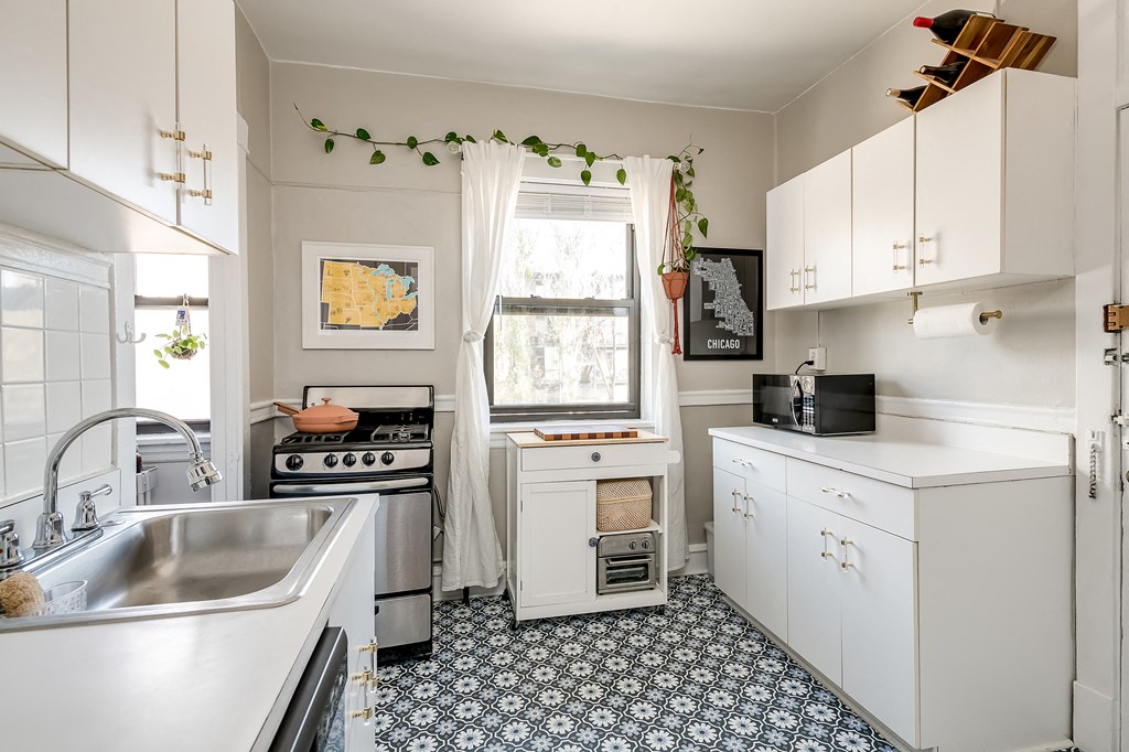 523-31 W. Fullerton Ave.