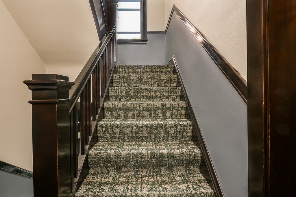 523-31 W. Fullerton Ave.