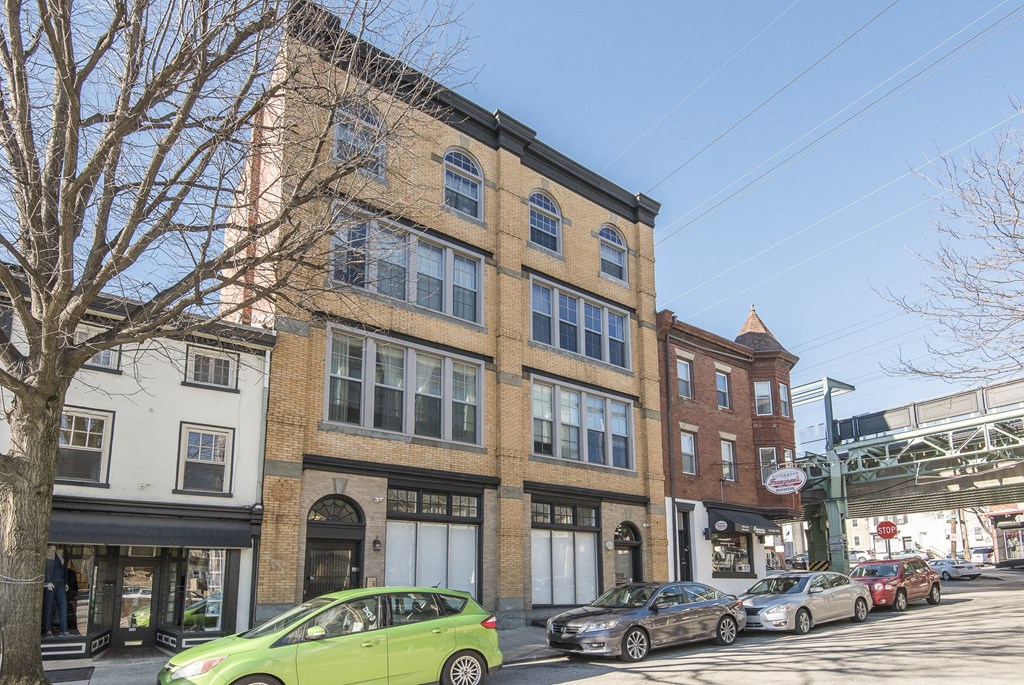 108 Levering Exterior 1