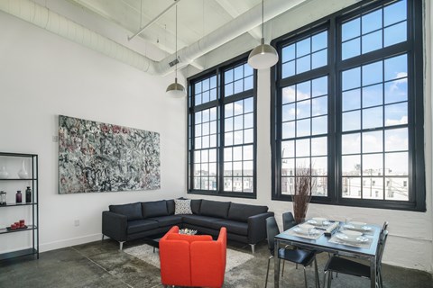 2137 East Huntingdon Street Studio-2 Beds Apartment for Rent
