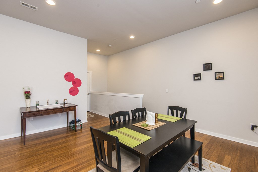 4619-1 Dining 4619-1 Dining