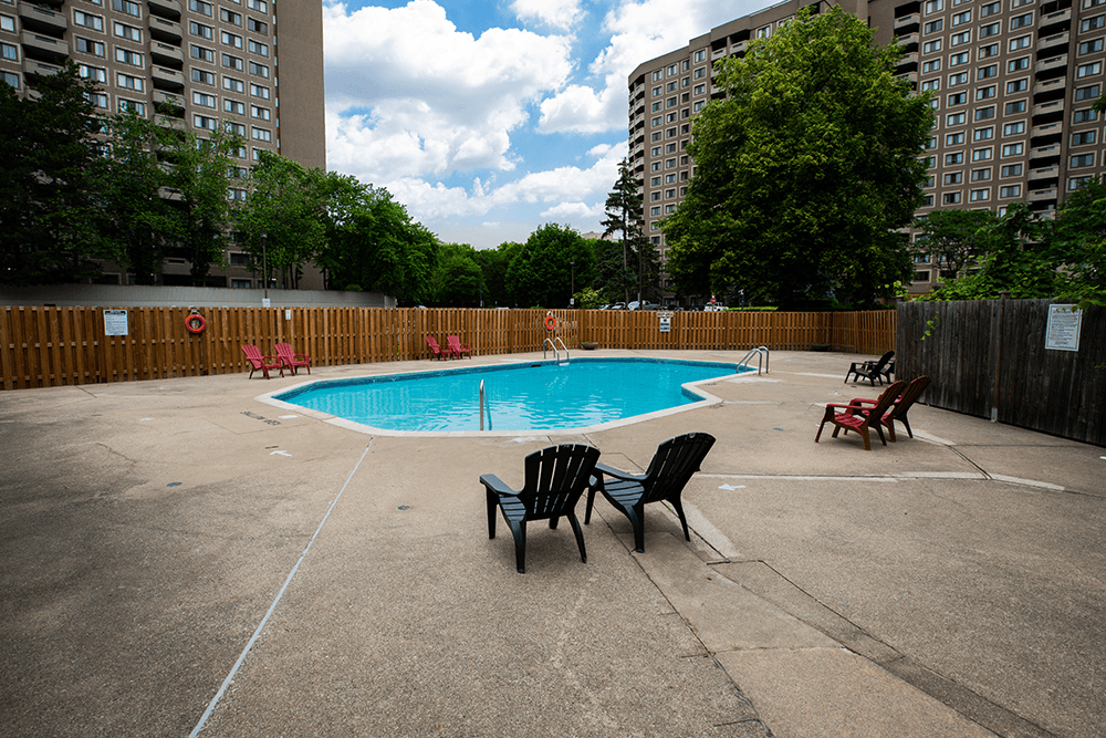 Supervised Outdoor Swimming Pool