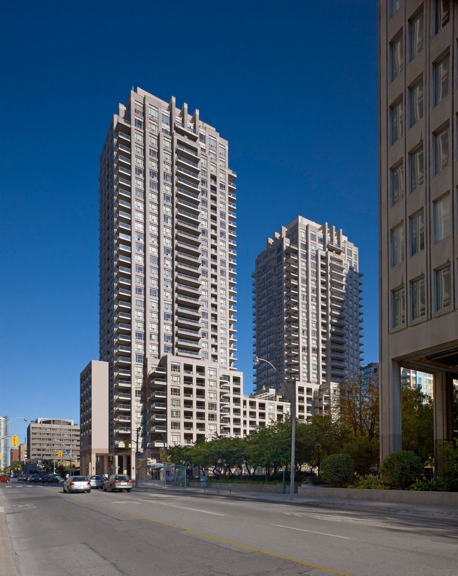 The Bay Club at Bay & Wellesley