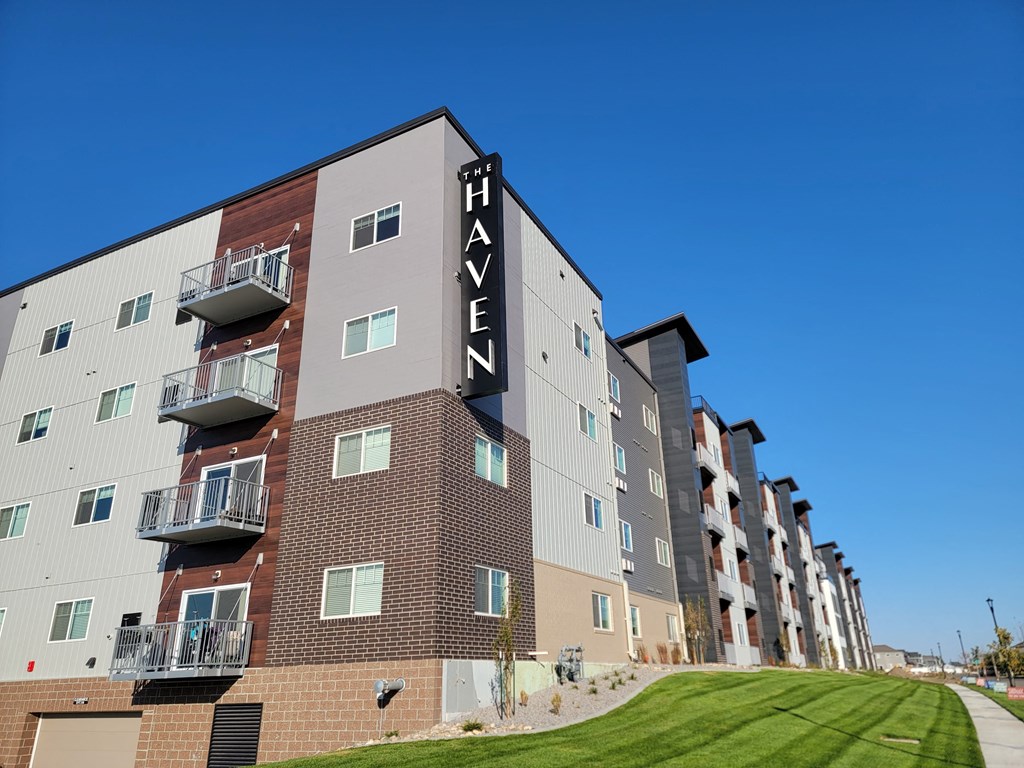 Building Exterior at The Haven on Veterans, North Dakota, 58104