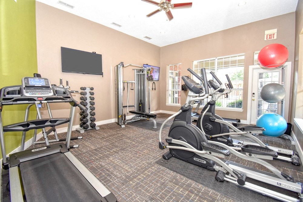 the gym at the preserve apartments