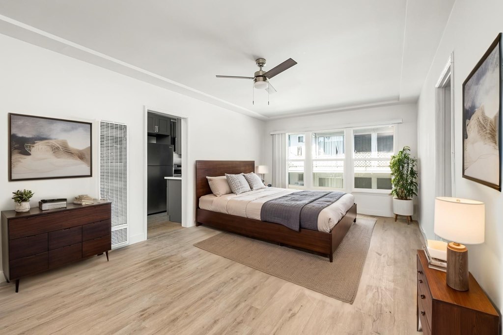 Large Bedroom at Normandie Grove, California, 90004