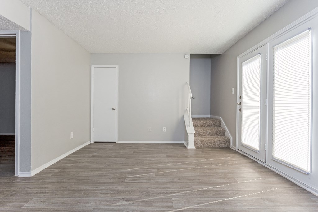 Formal Dining Area at Falls on Clearwood Apartments, Richardson