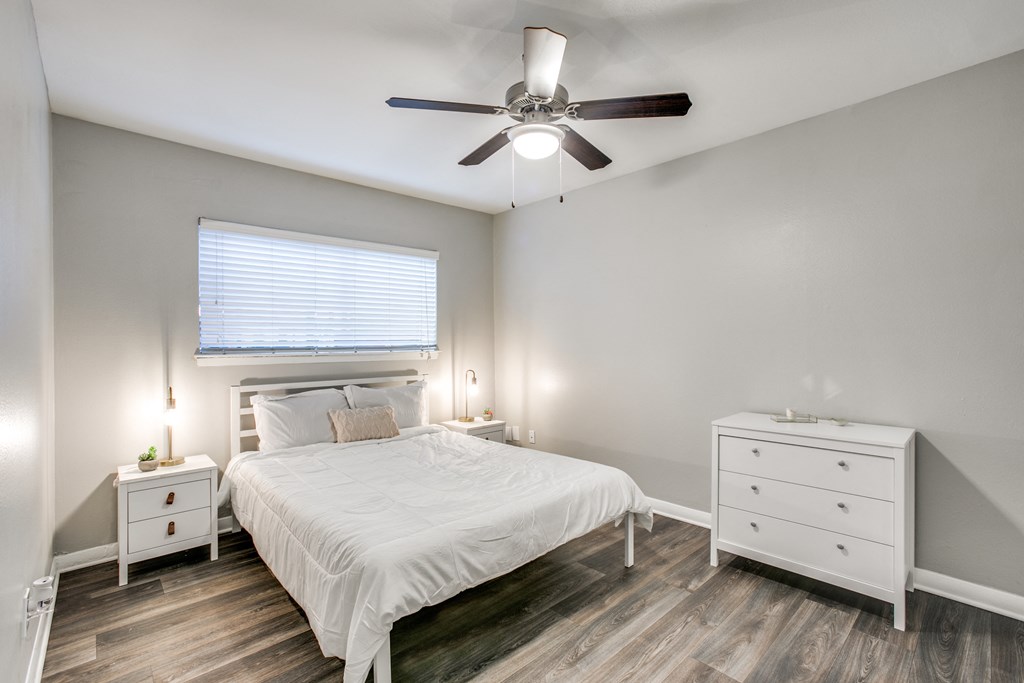 Beautiful Bright Bedroom at Bellaire Oaks Apartments, Houston, 77096