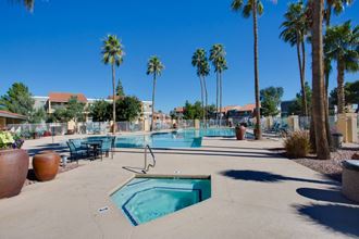 Jacuzzi & Pool - Photo Gallery