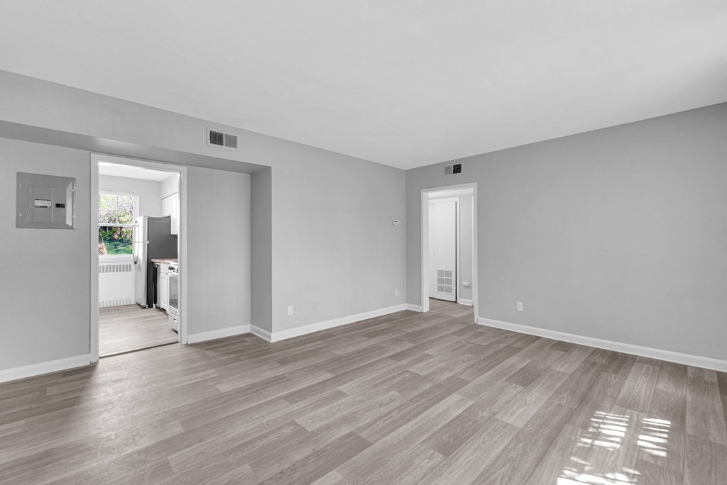 Spacious Bedroom at Hampton Gardens, Missouri