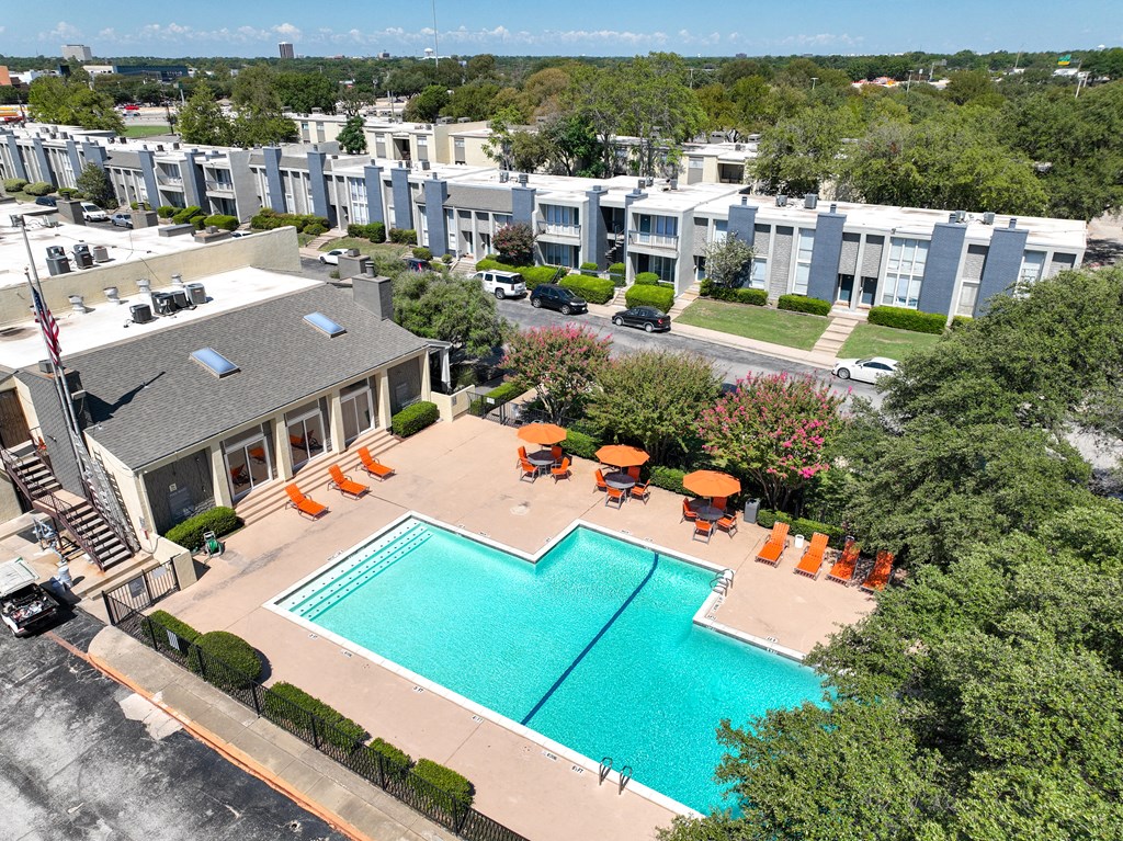 Aeriel pool view at Falls on Clearwood Apartments, Richardson