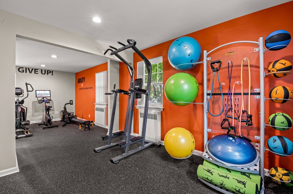 24 Hour Fitness Center at Hampton Gardens, Missouri, 63139