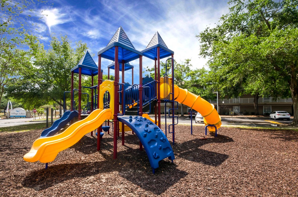 playground at Village Lakes, Orlando