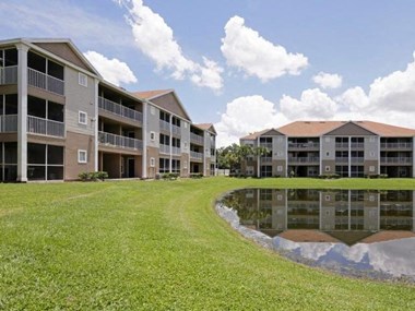 4901 Bottlebrush Lane 1-2 Beds Apartment for Rent - Photo Gallery 2