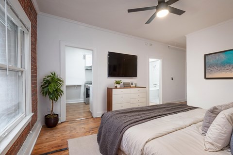 Studio bedroom at Westmore Manor Apartments, Los Angeles
