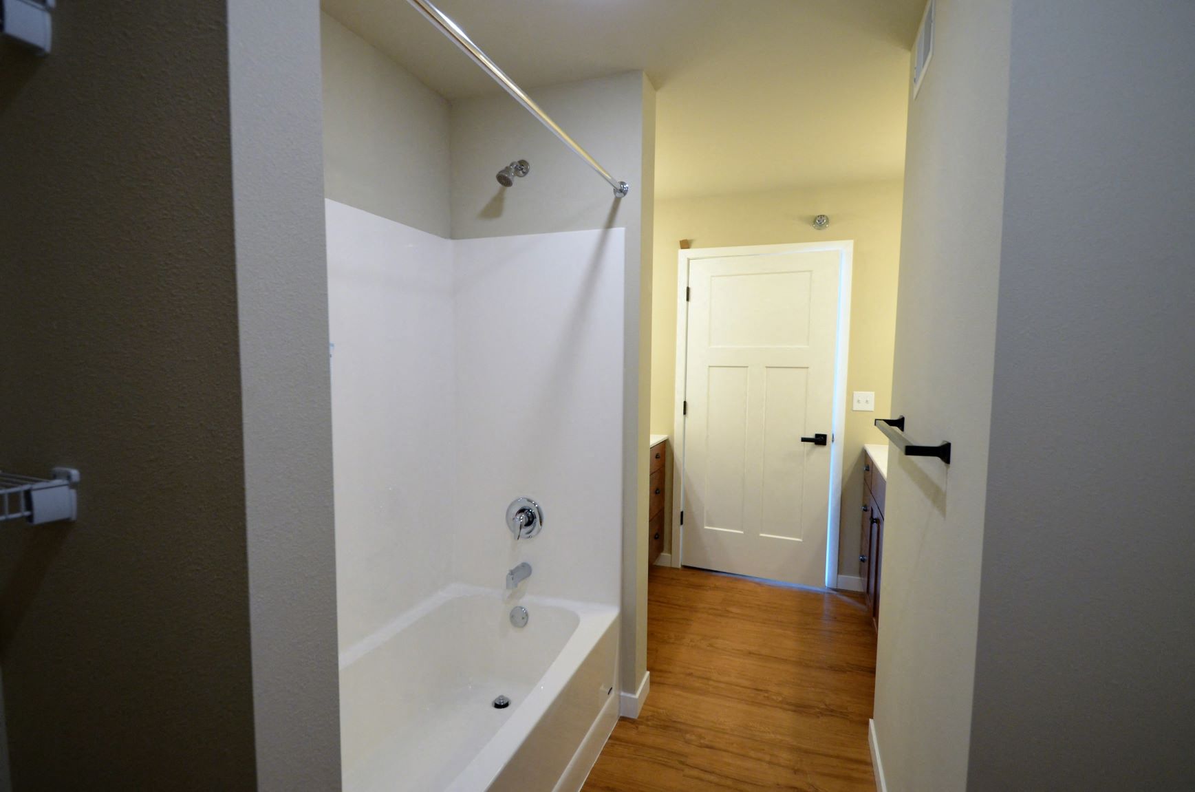 The Canterbury | 1 BR | Bathroom | Three Sixty Real Estate