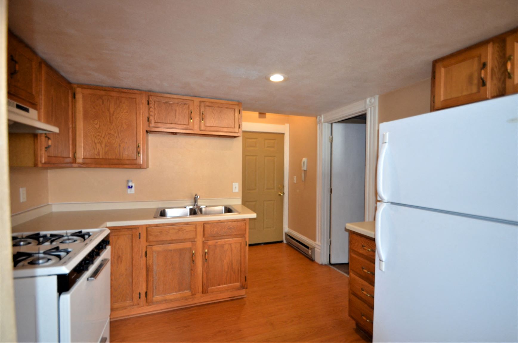 Apartment 201 | 1 BR | Kitchen | Loft | Three Sixty Real Estate