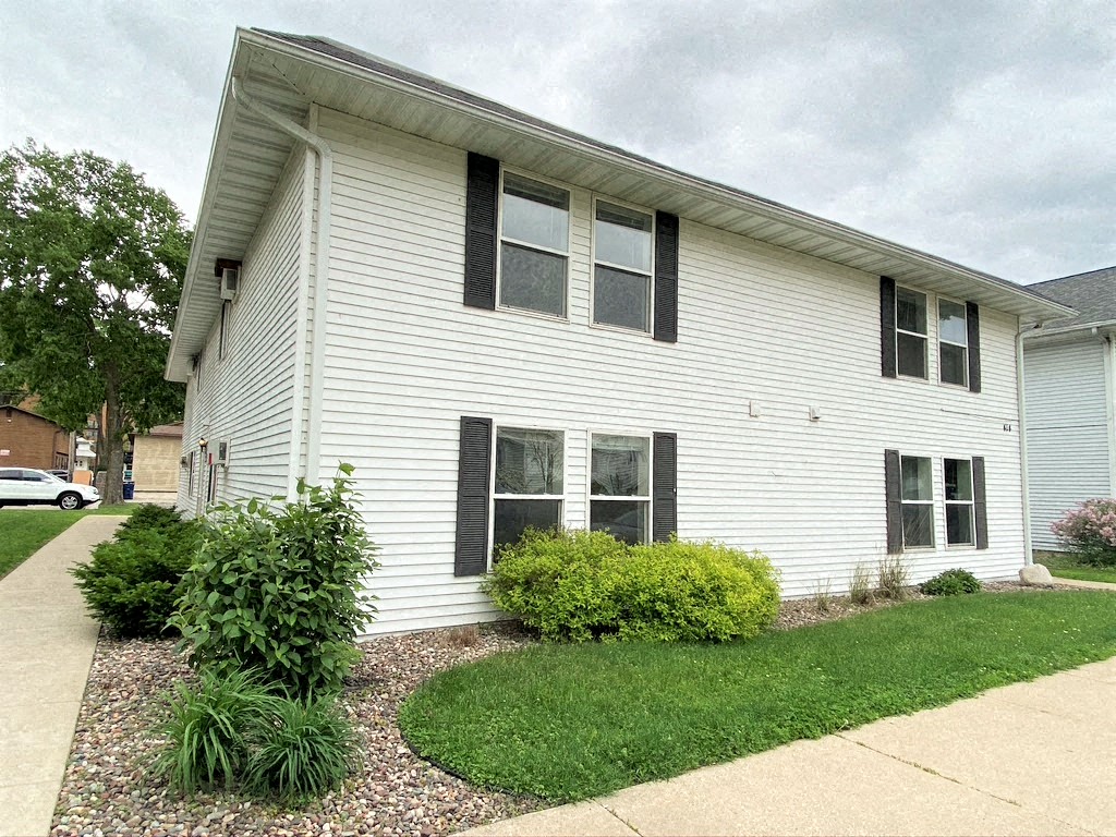 414 N 11th St | The White House | Apartment | 2 BR | 1 Bath | Three Sixty Real Estate