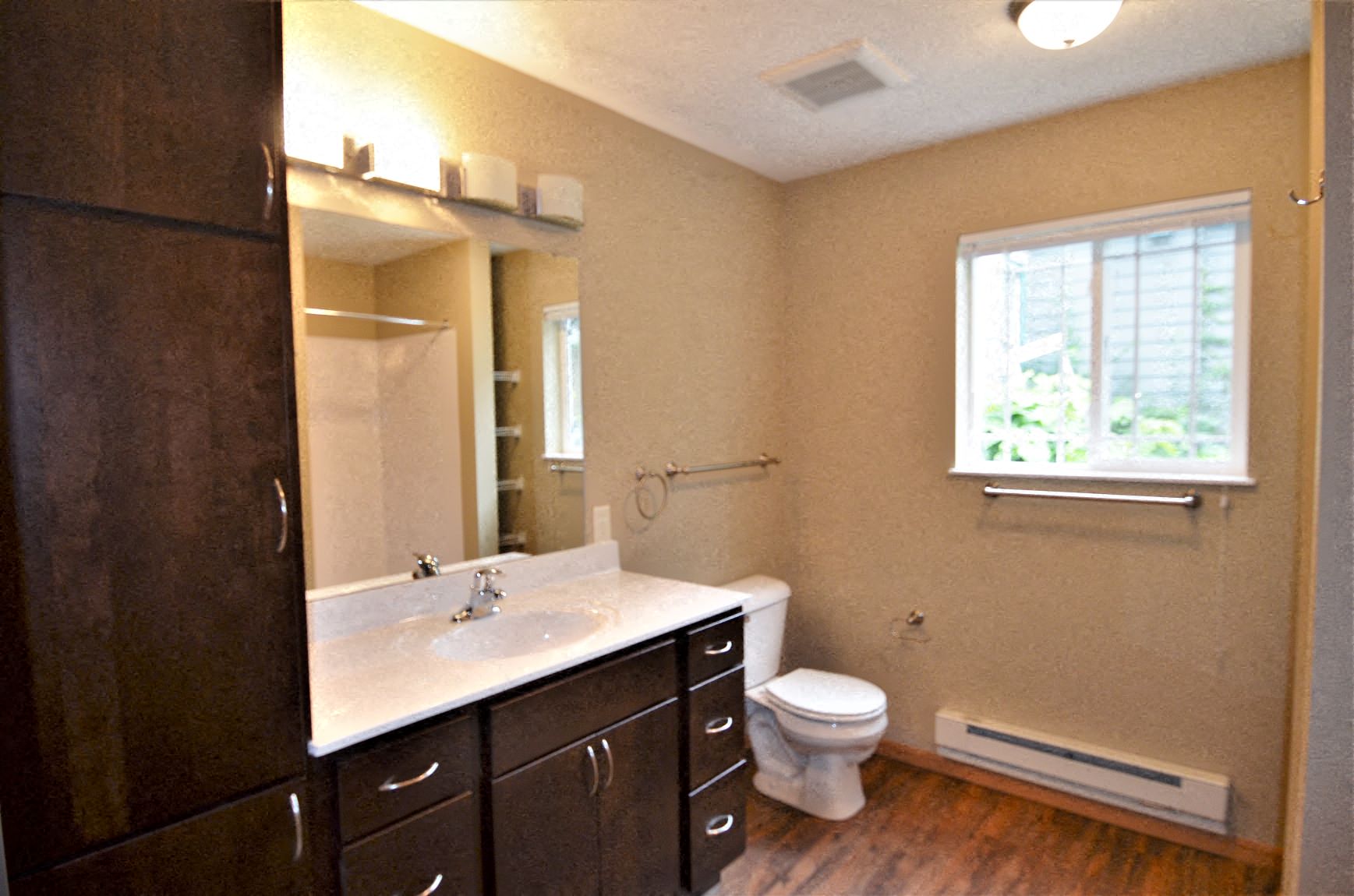 Apartment | 2 BR | Bathroom | Three Sixty Real Estate