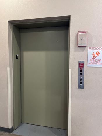 Aguilera | Elevator