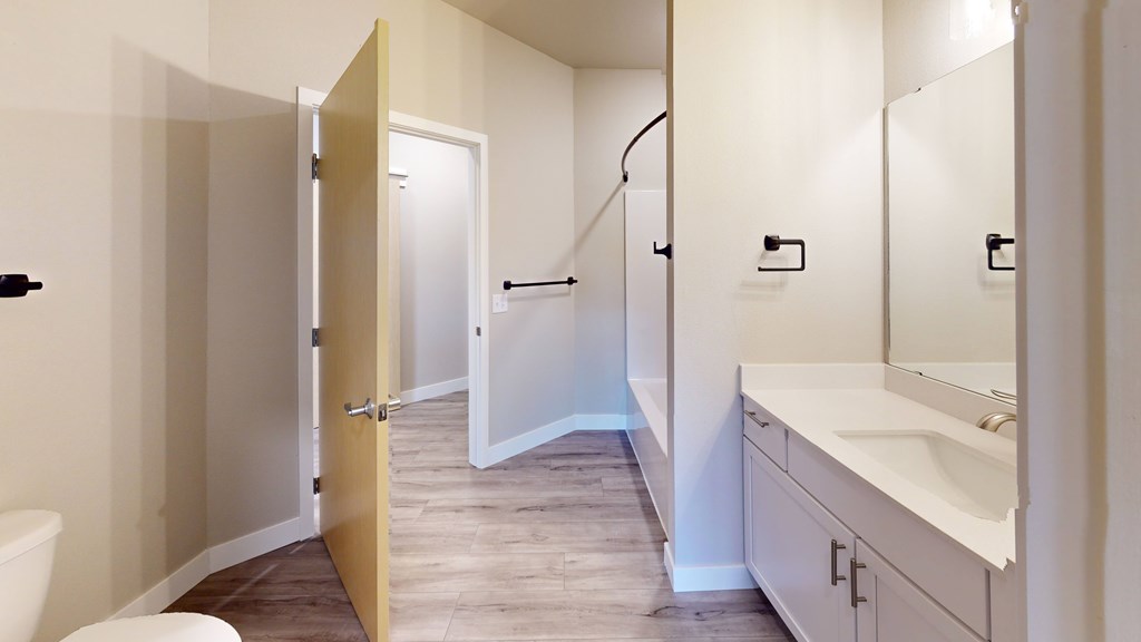 Archway Apartments | 2 Bedroom Corner XL | 2 Bath